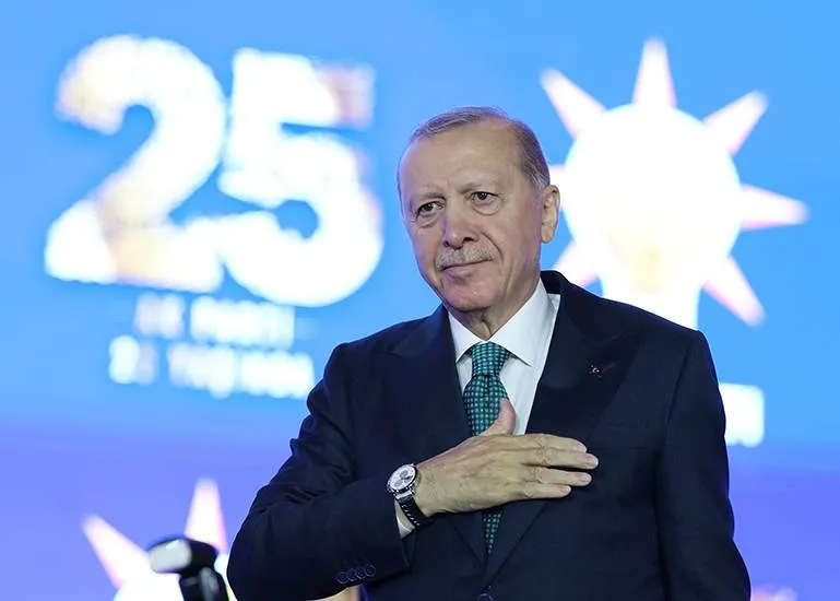 اردوغان يرسم ملامح مستقبل تركيا ويؤكد استمرار مسيرة النضال السياسي