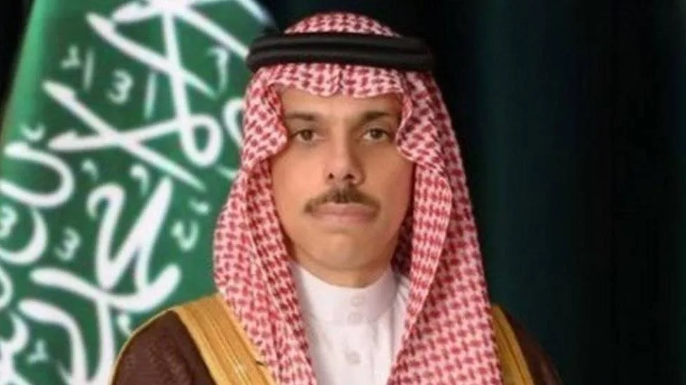 تحركات دبلوماسية مكثفة بين الرياض والدوحة ومسقط لتعزيز استقرار المنطقة