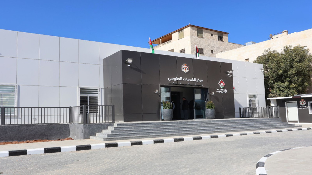 طفرة في انجاز معاملات باقتي توظيفي والخريج عبر مراكز الخدمات الحكومية