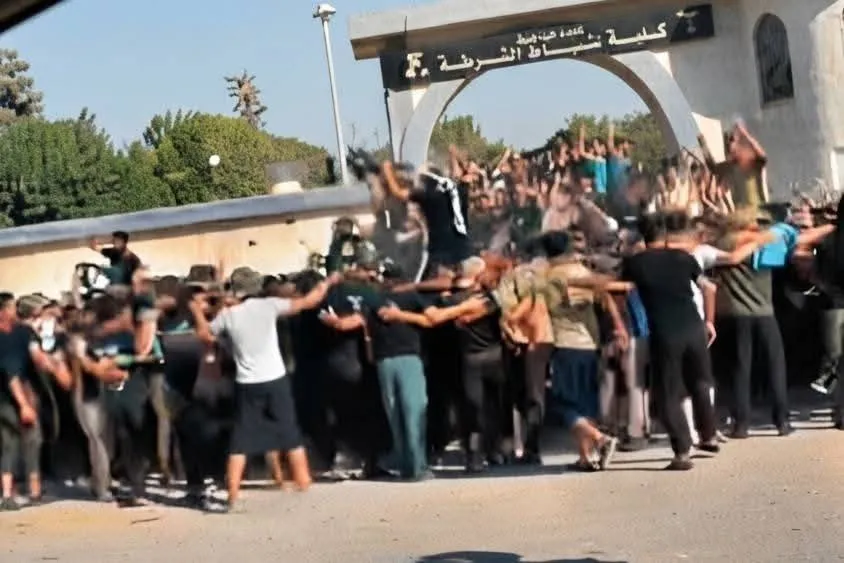 غضب شعبي واسع في ليبيا يطالب بإنهاء ملف المرتزقة والوجود الاجنبي