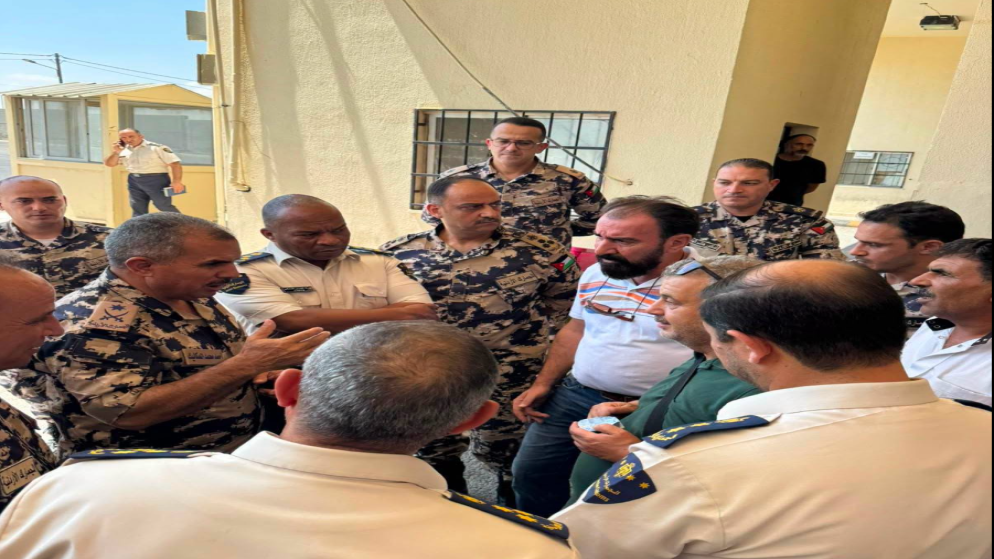 خطة عاجلة لتسريع حركة الشحن والمسافرين في جمرك جابر