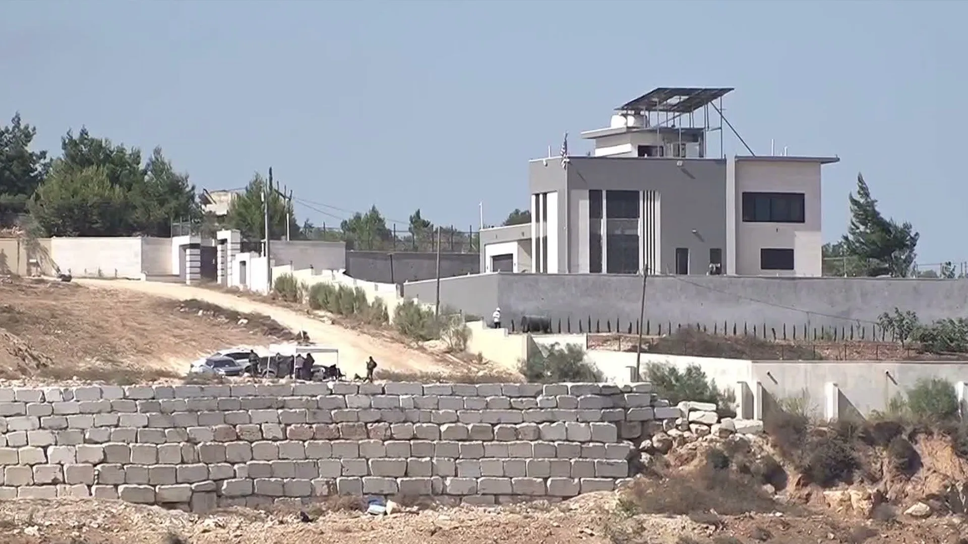 حصار خانق يطبق على بلدة قصرة في نابلس لليوم الحادي عشر