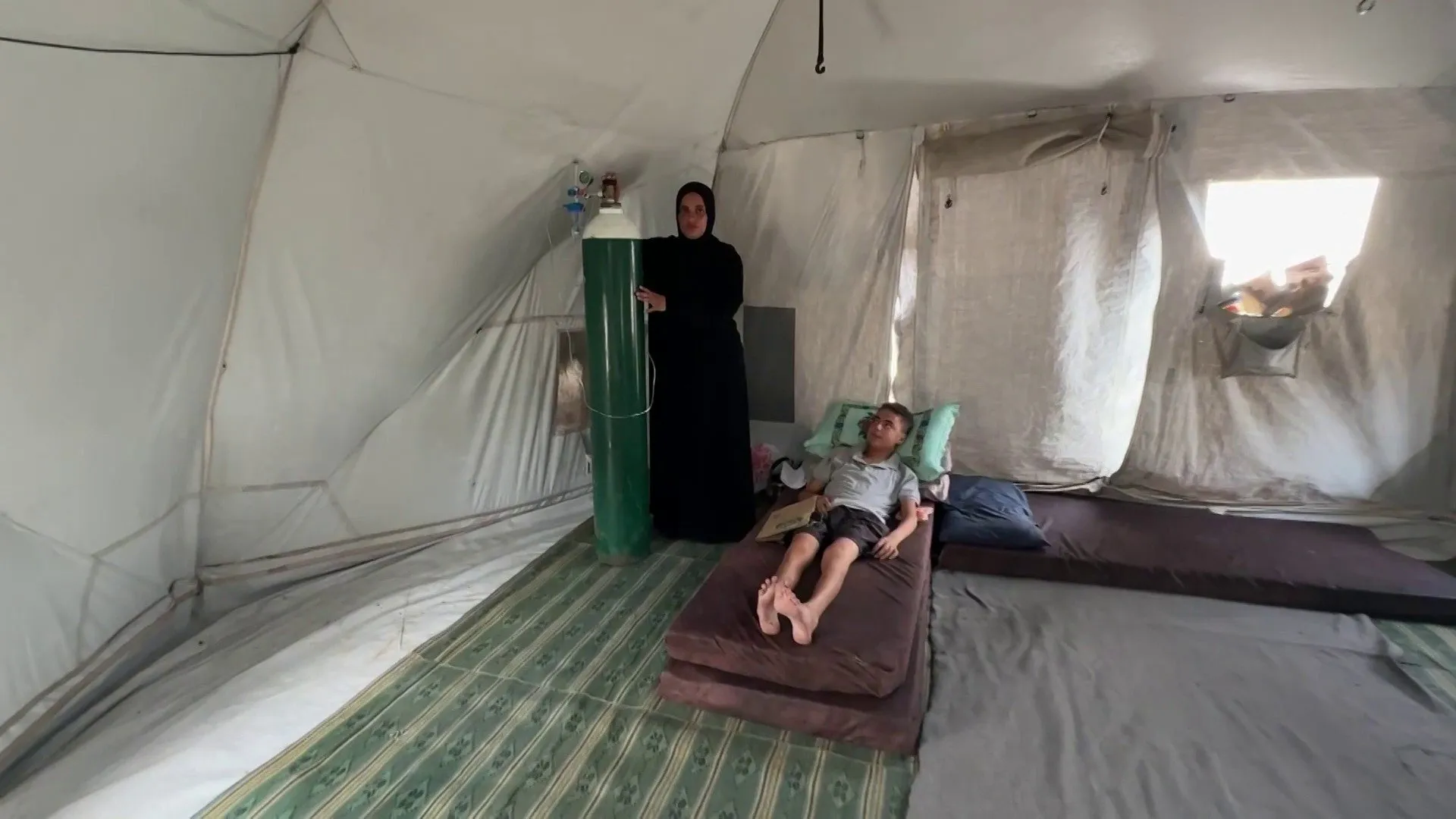 حرب الاختناق في غزة تضع المرضى امام مصير مجهول وسط تعطل محطات الاكسجين