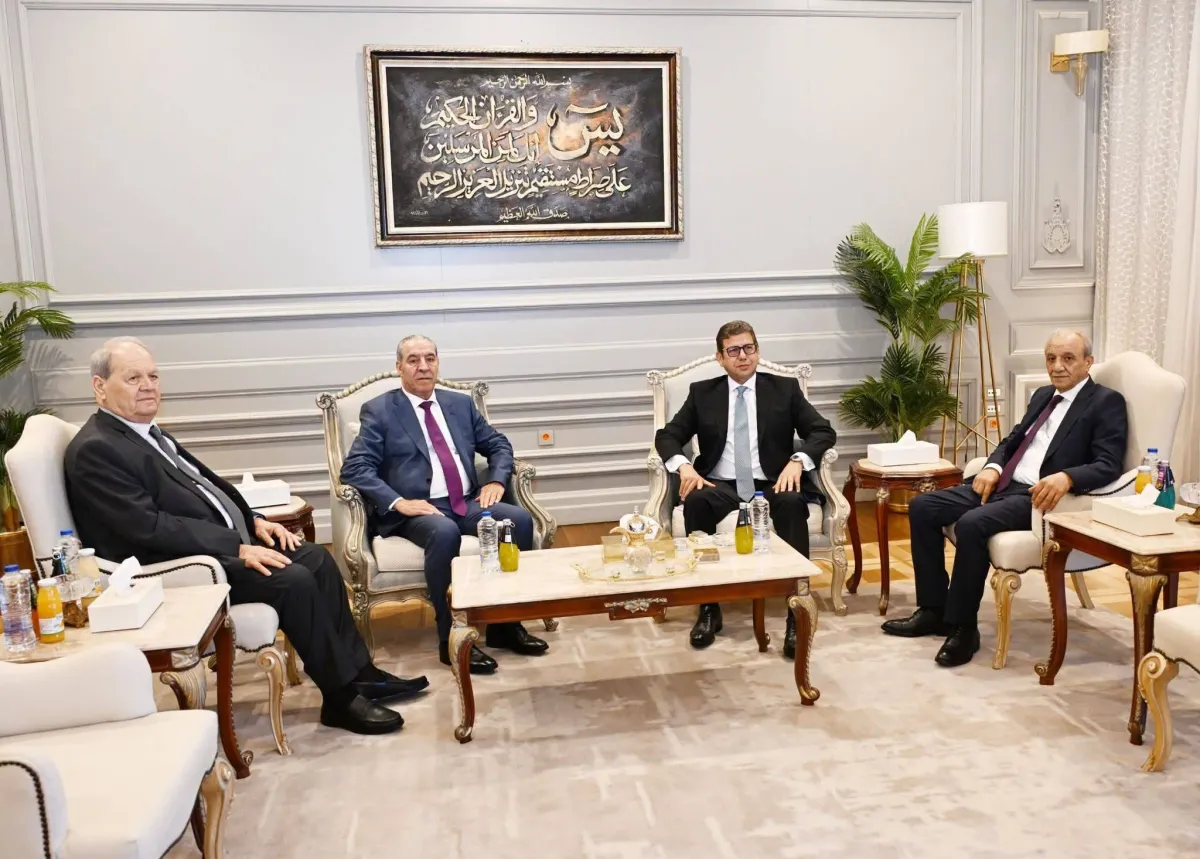 تحركات مصرية مكثفة لترتيب حوار وطني فلسطيني شامل بمشاركة عباس