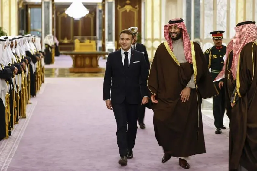 عمق العلاقات السعودية الفرنسية مسار تسع زيارات رفيعة نحو الشراكة الاستراتيجية