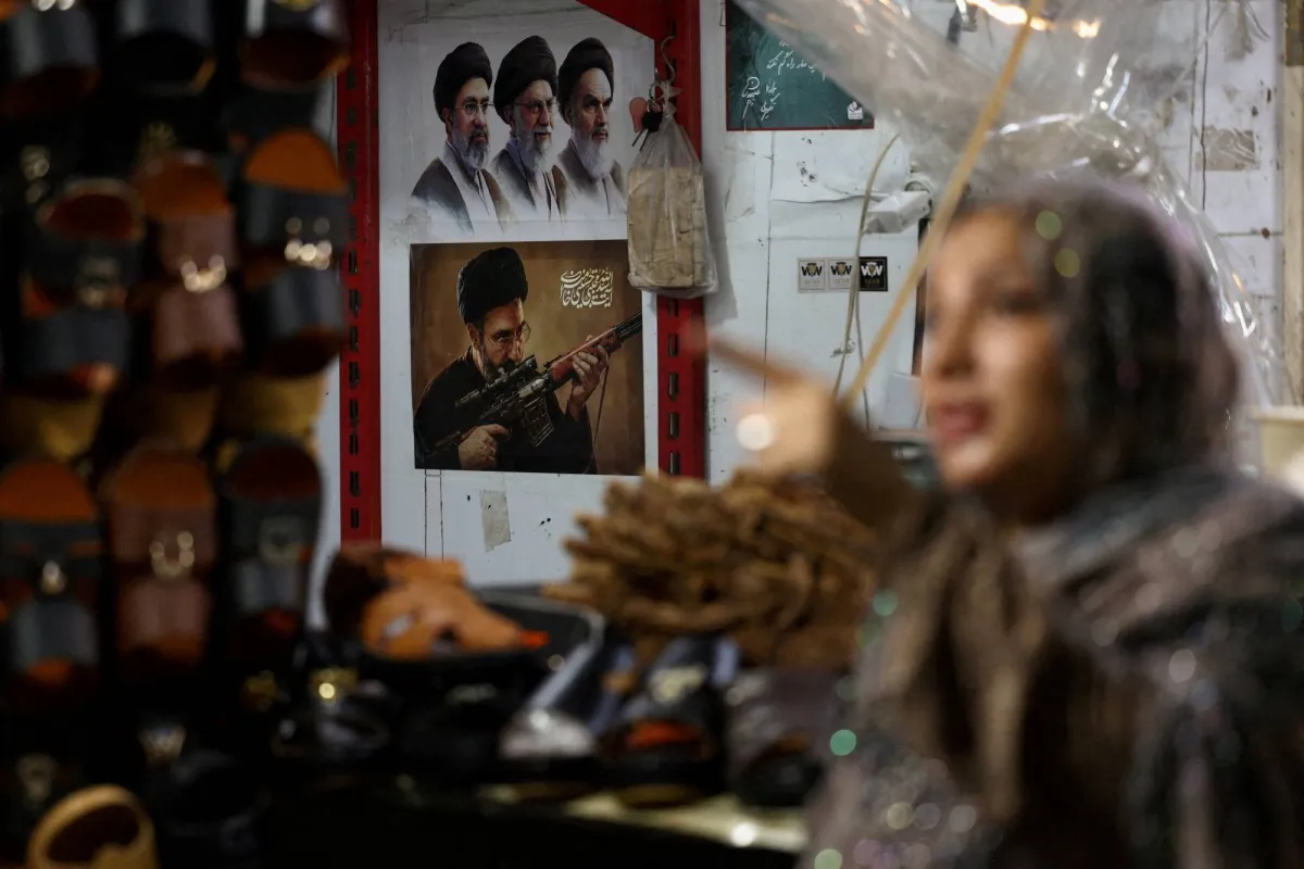 ترمب يكشف تفاصيل صادمة حول الحالة الصحية لمجتبى خامنئي