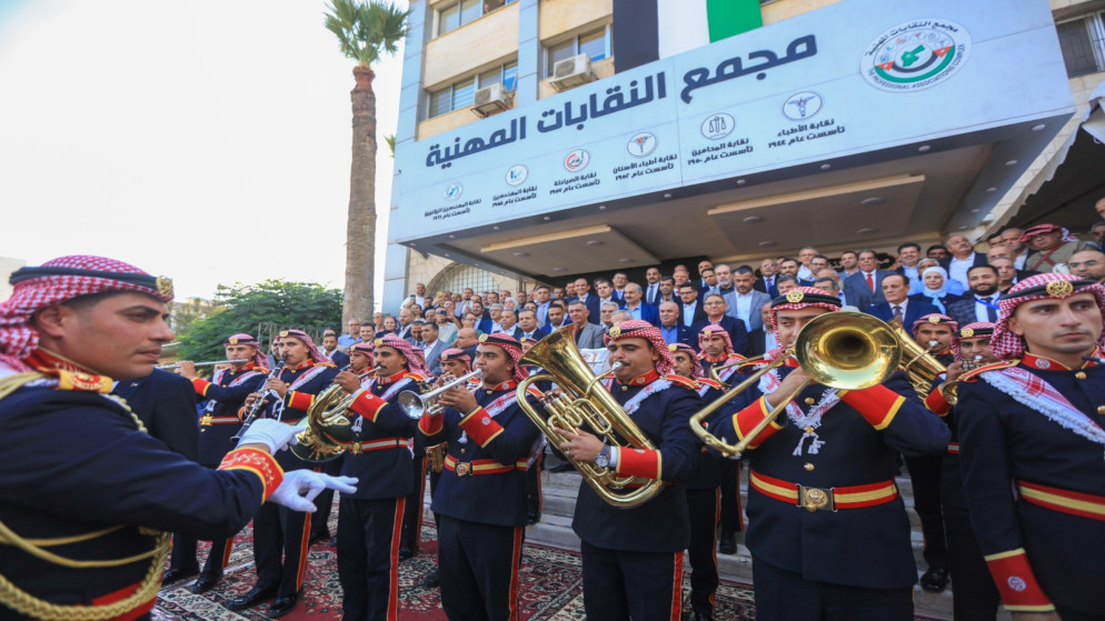 معلم وطني جديد يزين مجمع النقابات المهنية في عمان
