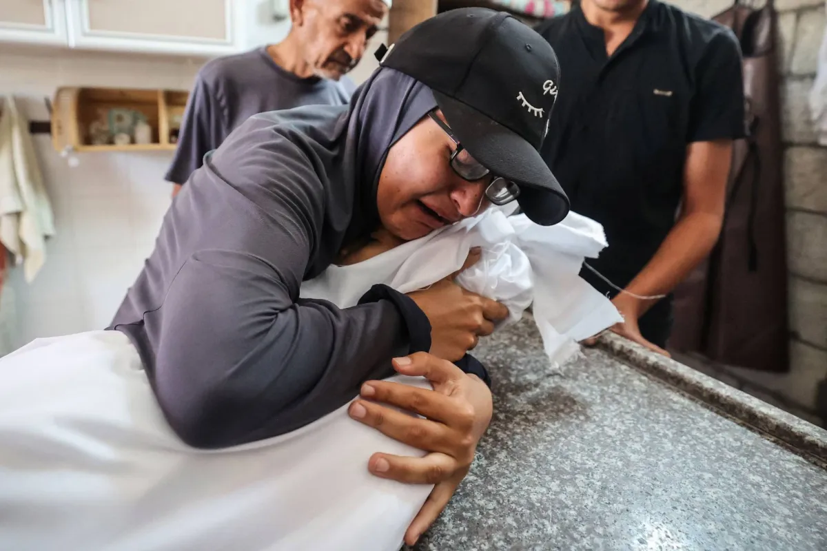 عملية خاطفة في غزة تضع قيادات حماس في مأزق امني واحتفاء اسرائيلي بالصيد الثمين