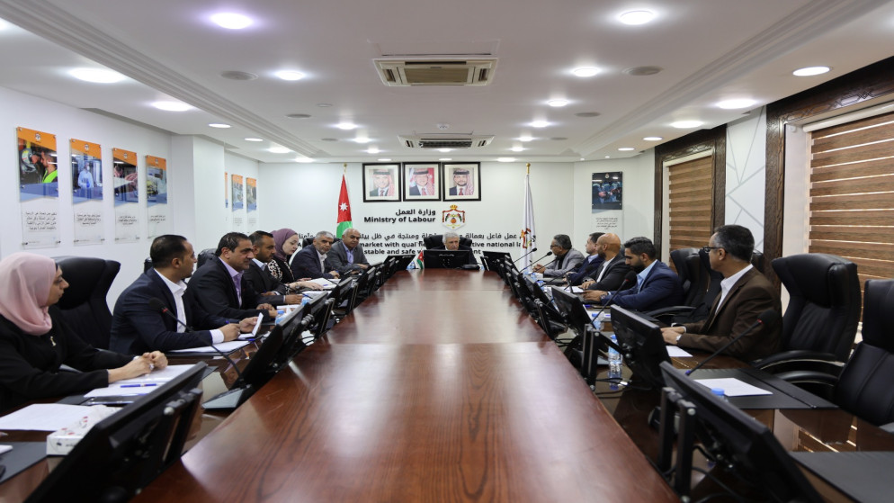 خارطة طريق لتشغيل الشباب الاردني في مشروع الناقل الوطني