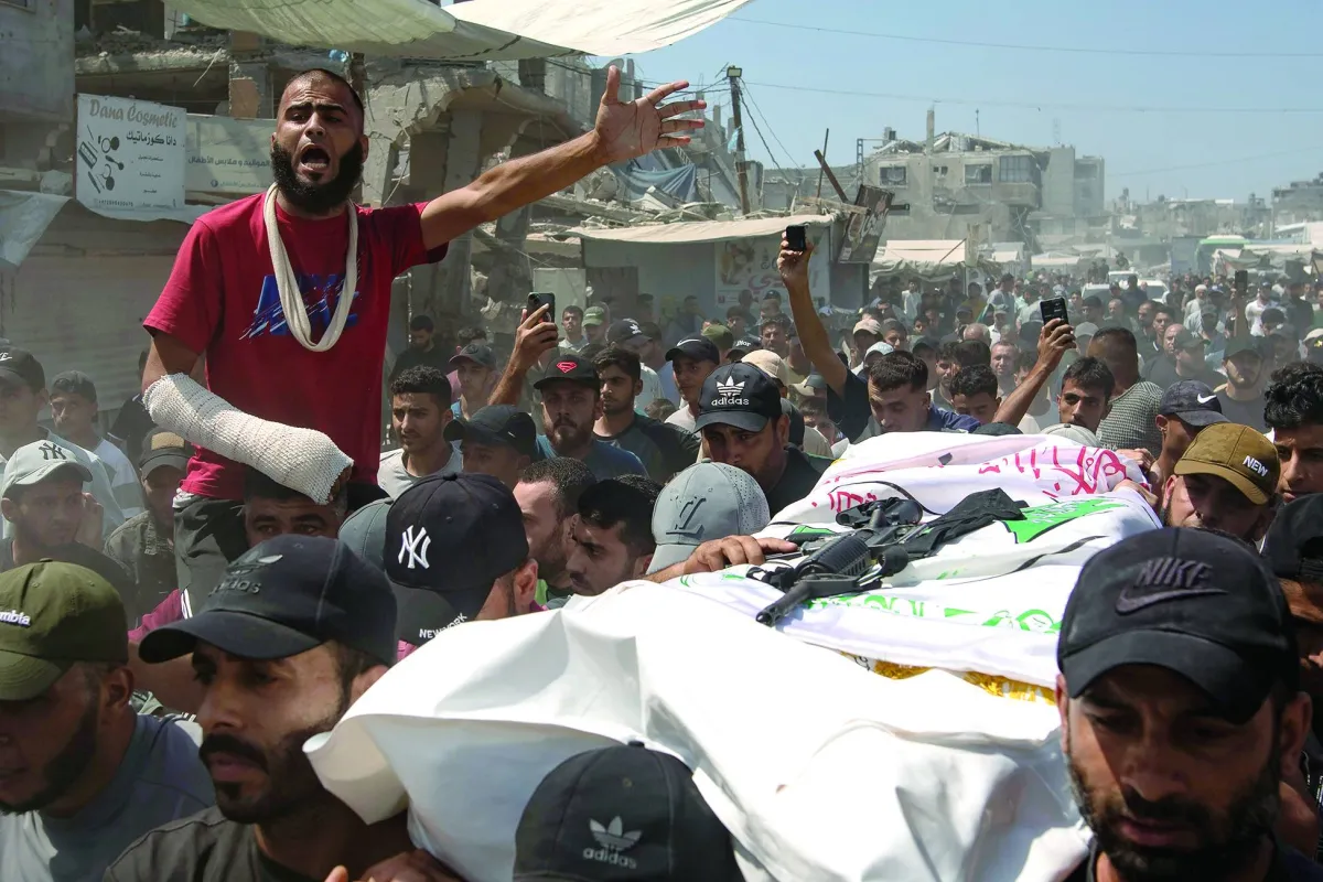 تصعيد عسكري إسرائيلي في غزة وتوسع استيطاني جديد في الضفة الغربية
