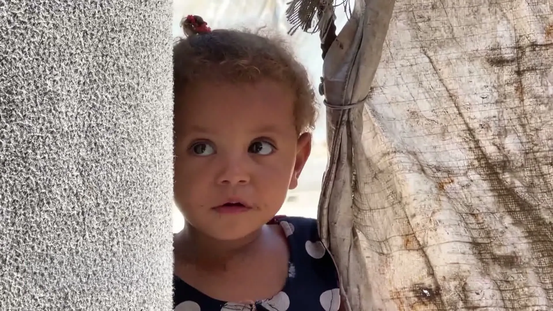 جحيم الخيام والركام.. رحلة البحث عن مأوى في غزة وسط ظروف معيشية قاسية