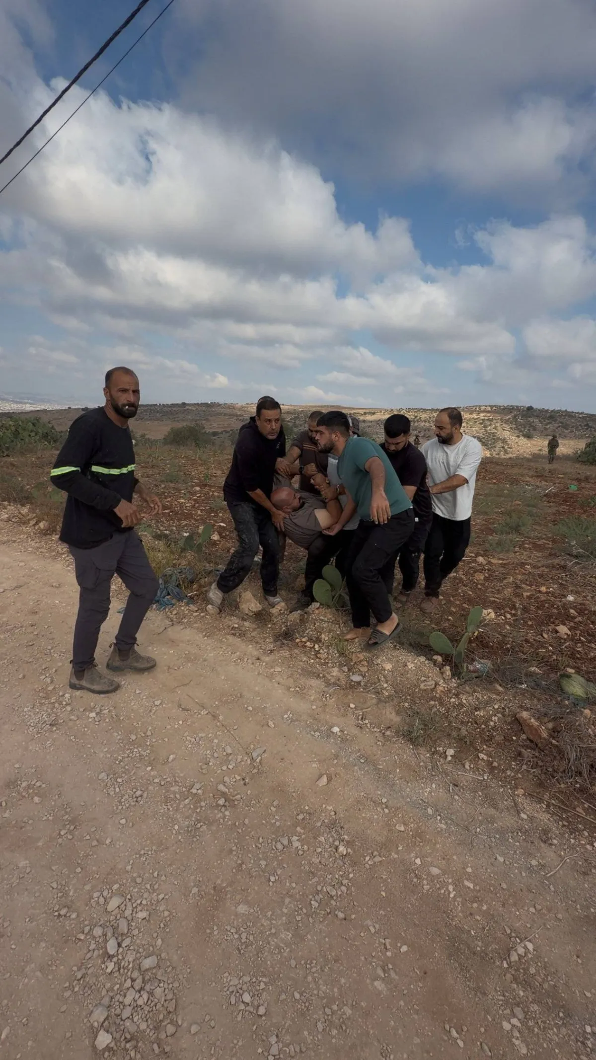 اصابة فلسطيني برصاص الاحتلال خلال مواجهات مع مستوطنين في جنين