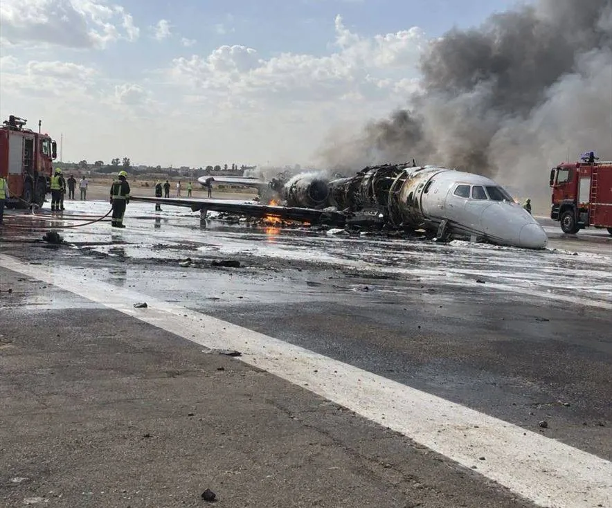 غموض يحيط بتحطم طائرة تركية خاصة في مطار مصراتة