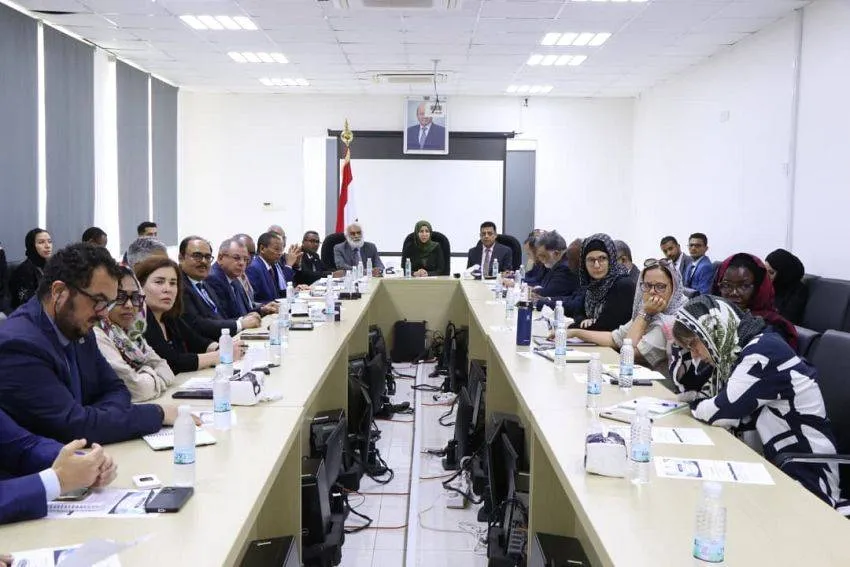 استنفار حكومي في اليمن لاحتواء التبعات الانسانية لهجمات الحوثيين