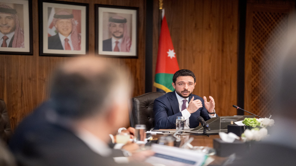 ولي العهد يوجه الحكومة بتعزيز الامن الغذائي وتحسين مستوى معيشة المواطن