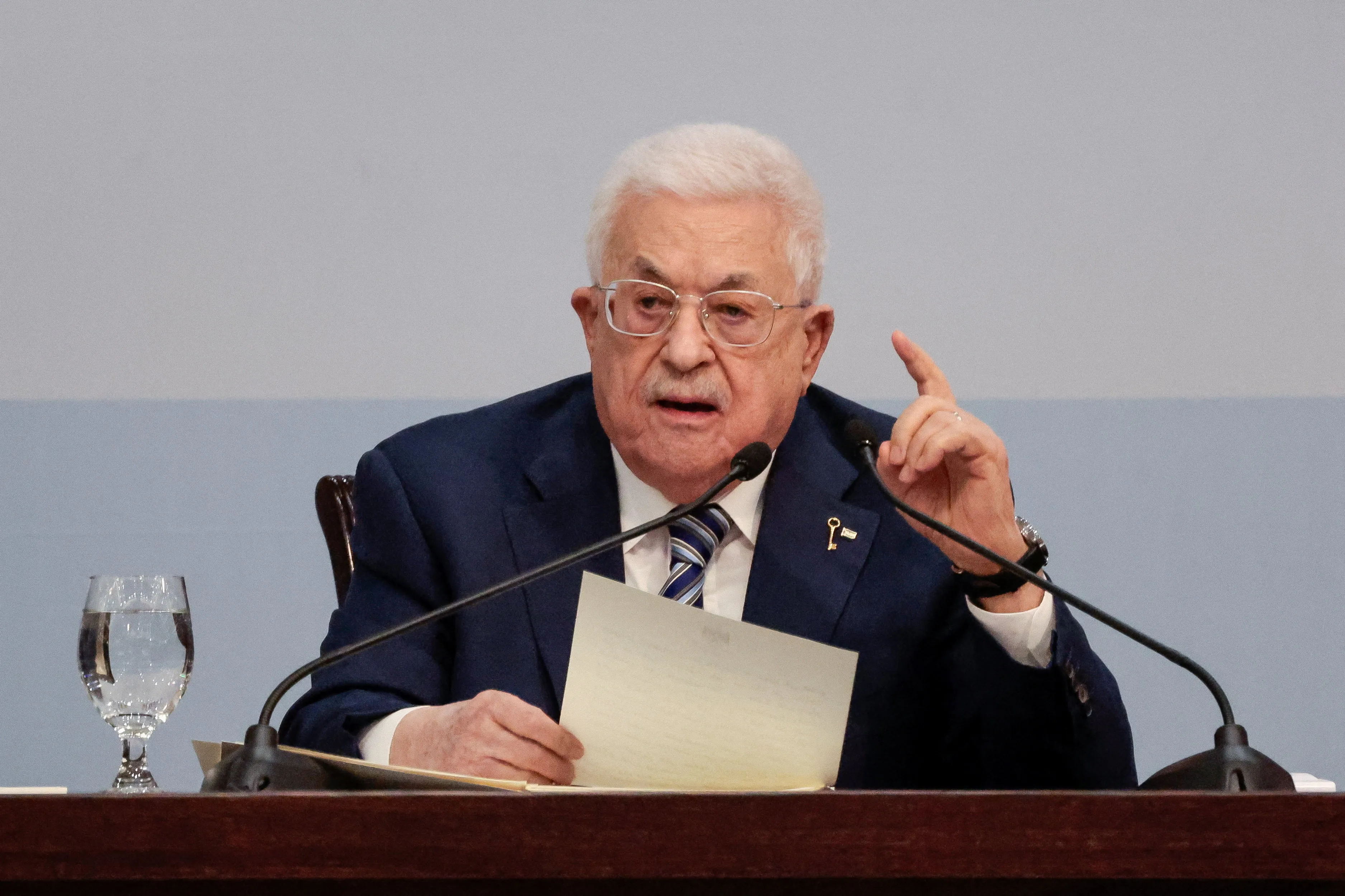 ضغوط دولية على واشنطن لرفع حظر التاشيرات عن الوفد الفلسطيني