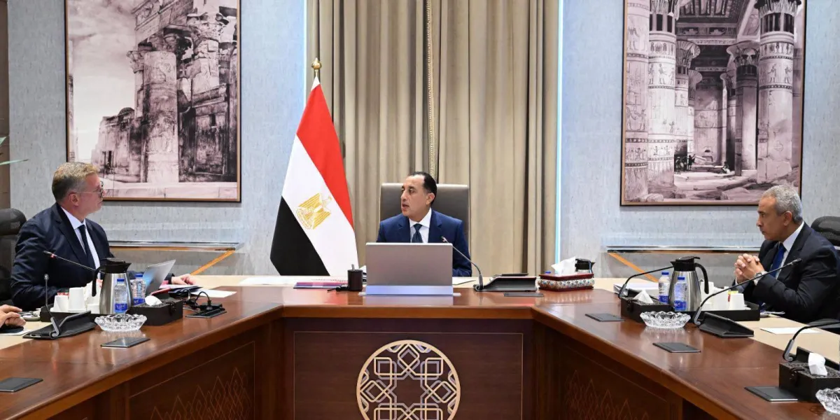 جدل الشارع المصري يتصاعد حول حقيقة زيادة اسعار الوقود