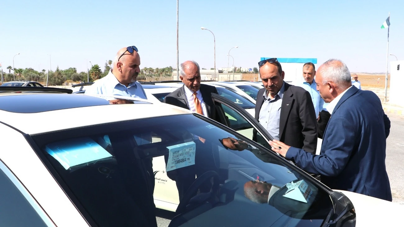 تطوير خدمات النقل في المطار عبر رفد الاسطول بمركبات حديثة