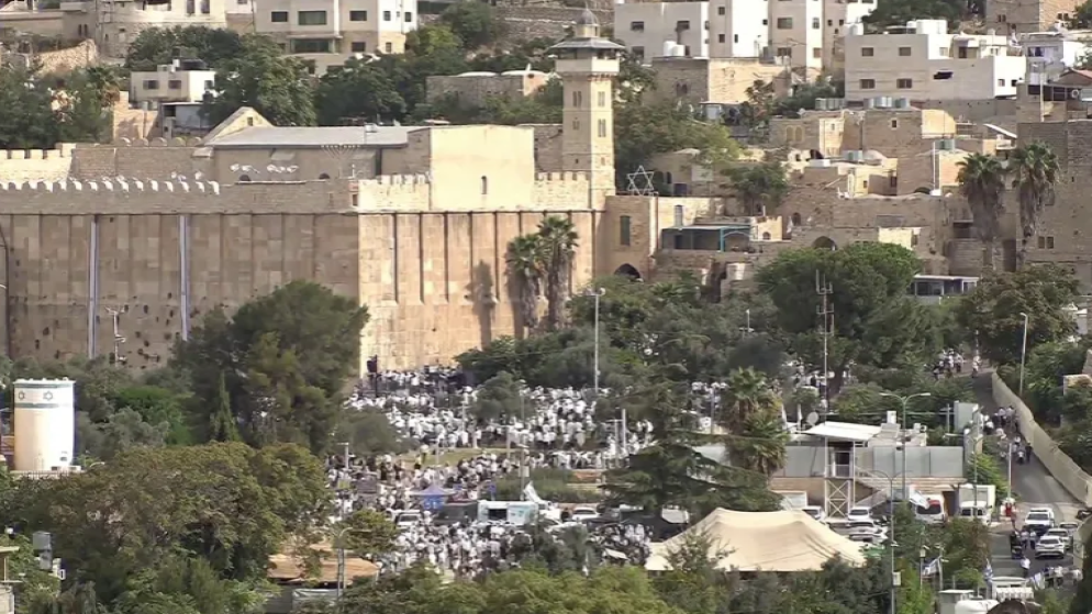 تصعيد ميداني وتدنيس للمقدسات في ظل اقتحامات واسعة للمستوطنين