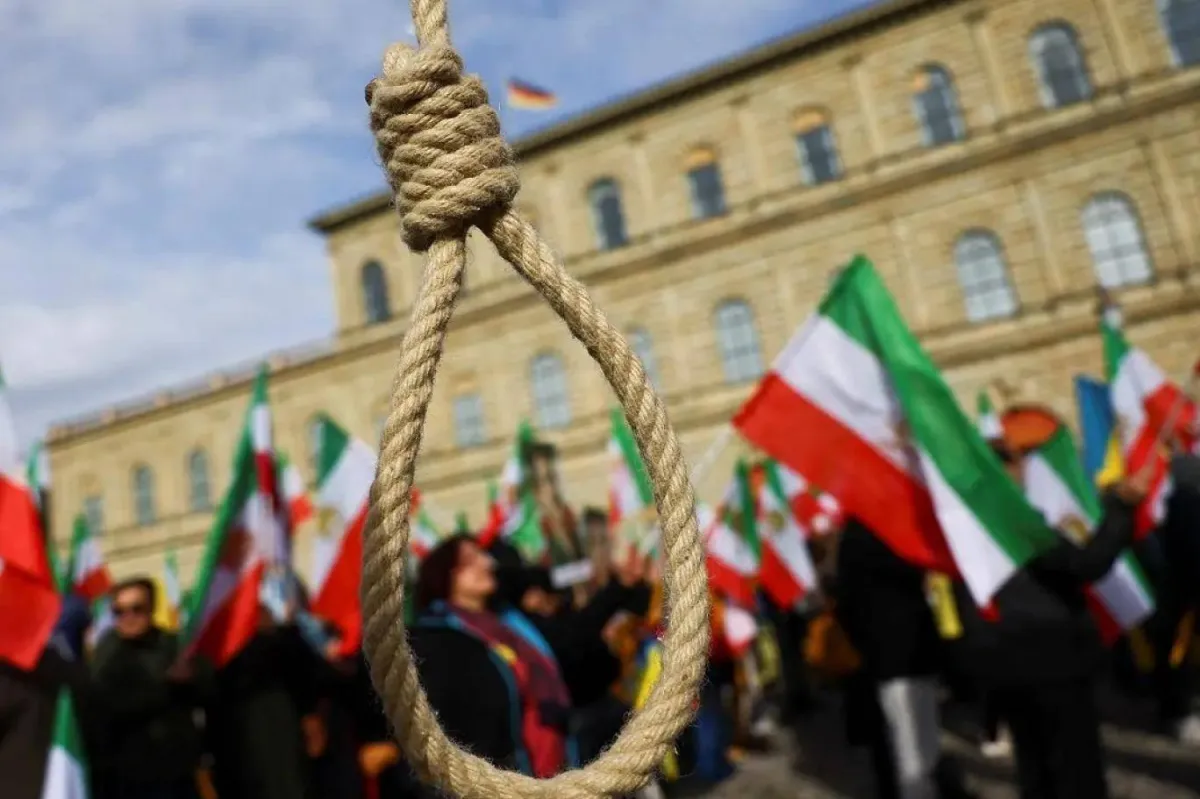 طهران تنفذ حكم الاعدام بحق متهمين بقتل عناصر امنية في مشهد