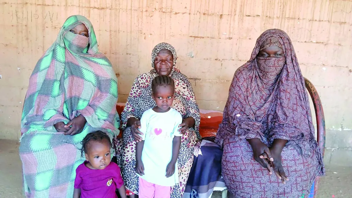 رحلة النزوح من الفاشر.. حكاية عائلة سودانية تائهة بين فقدان الاب والبحث عن لقمة العيش