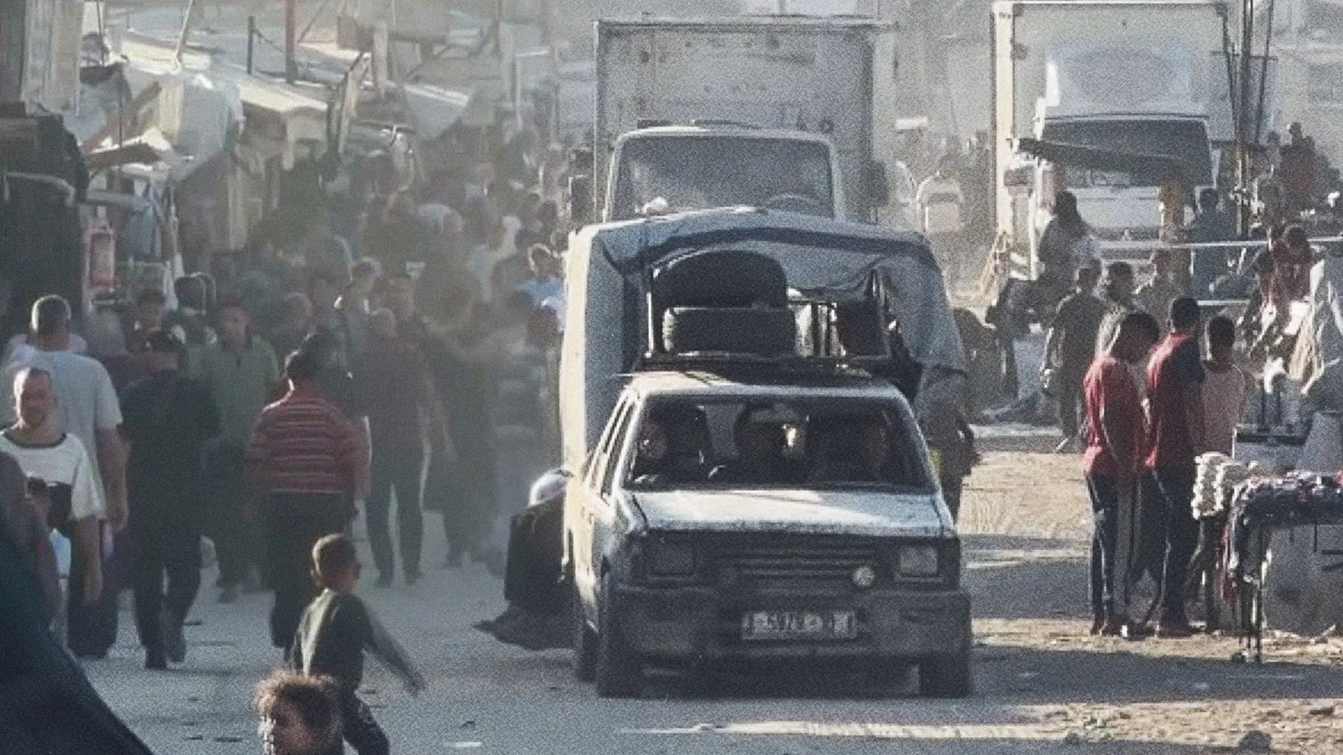 رحلة العذاب اليومية في غزة.. شوارع بلا مركبات وحياة معلقة بقطع غيار مفقودة