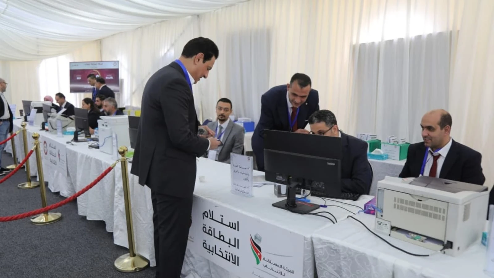 صناديق الاقتراع تفتح ابوابها لاختيار مجلس ادارة غرفة صناعة عمان الجديد