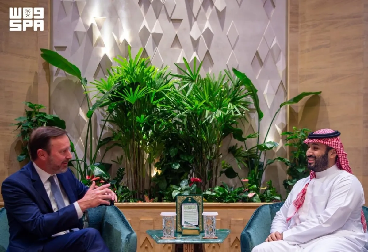 حراك دبلوماسي رفيع في الرياض يجمع محمد بن سلمان والسيناتور كريس مورفي