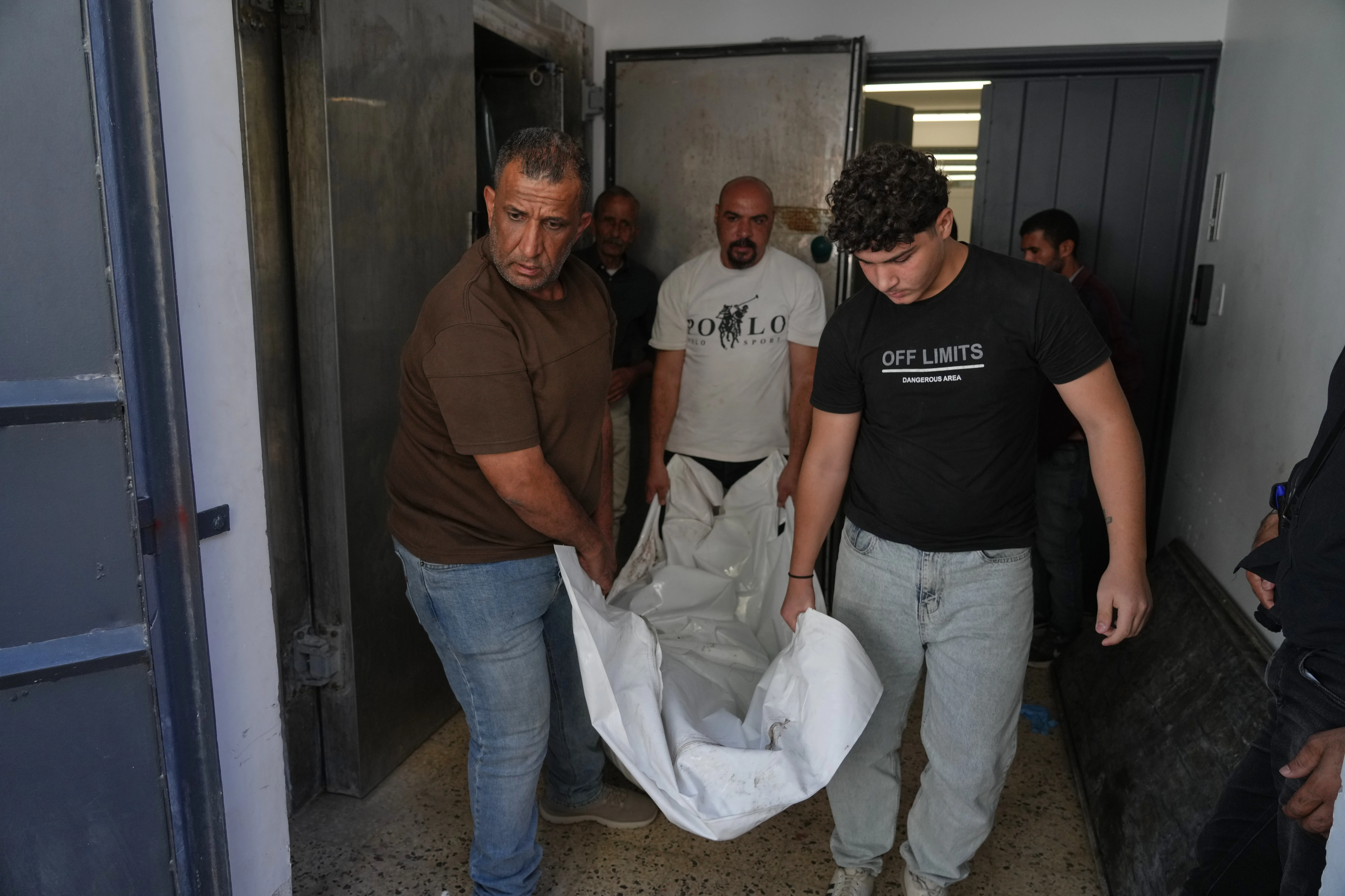 تصعيد عسكري جديد في غزة وخان يونس يسفر عن ضحايا جدد