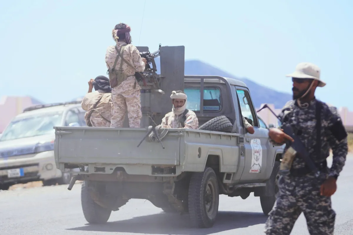 عملية فجر اليمن تطيح بمواقع الحوثيين وتستعيد السيطرة على المخا