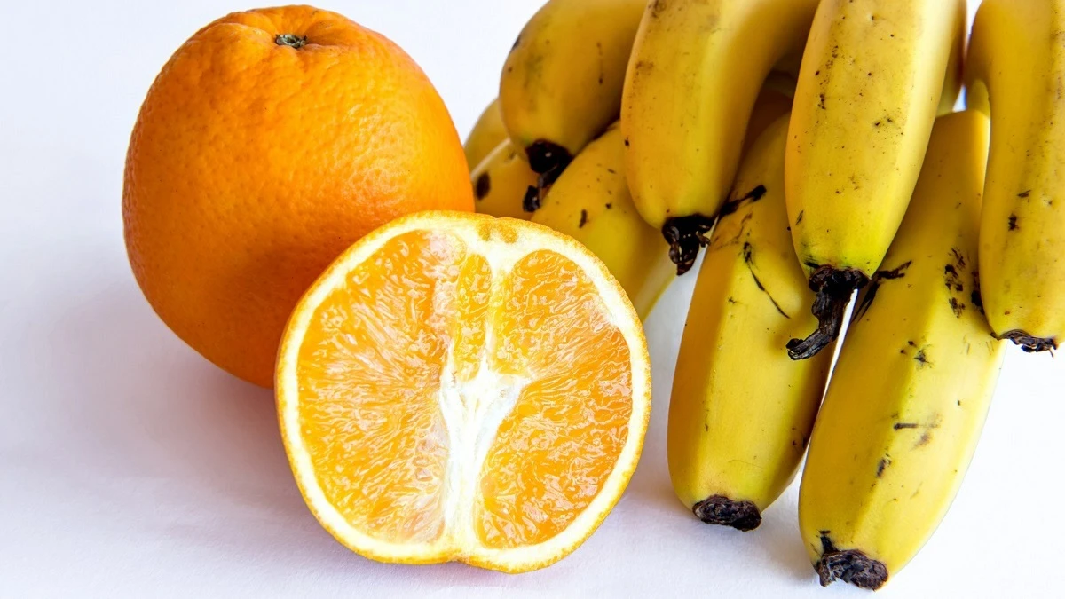 تدفق كميات ضخمة من الخضار والفواكه الى السوق المركزي اليوم