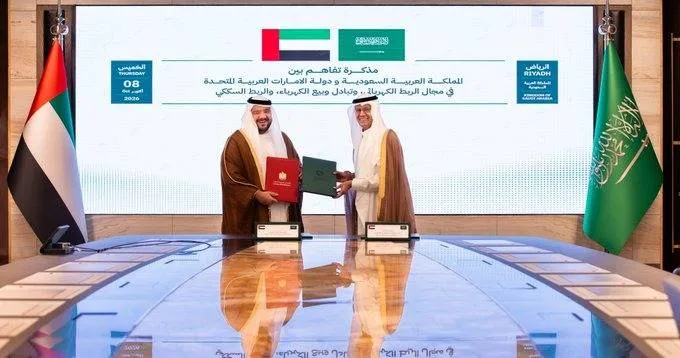 شراكة استراتيجية جديدة تربط السعودية والامارات عبر الكهرباء والسكك الحديدية