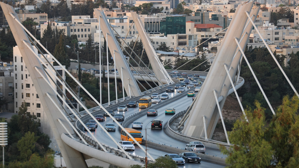 النقل المدرسي الحكومي في الاردن يحظى بدعم شعبي واسع