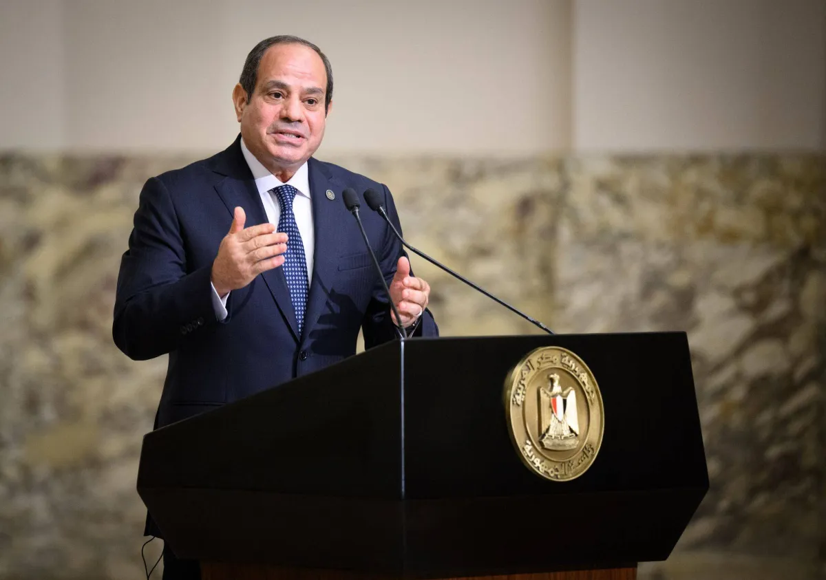 السيسي يطلب تفويضا برلمانيا لحماية امن السعودية ويحسم ملف رئاسته