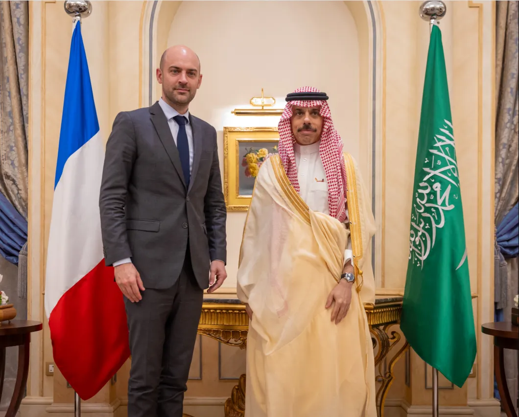 تحركات سعودية فرنسية مكثفة لتامين الممرات المائية وحماية الملاحة الدولية