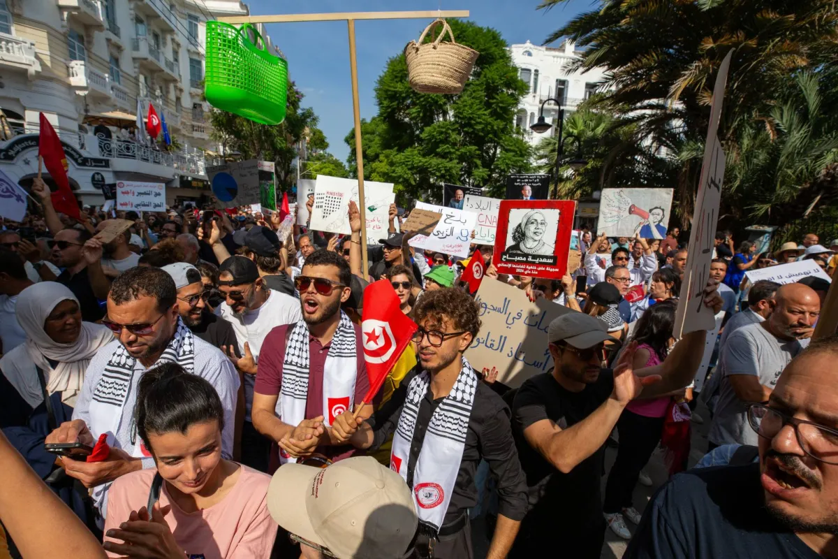 استجابة للضغوط الشعبية تونس تتجه نحو خفض اسعار المواد الاستهلاكية