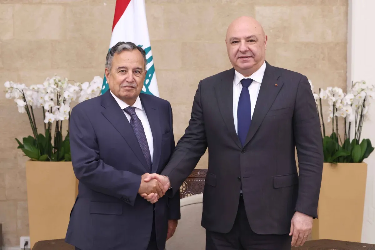 تحركات دبلوماسية مكثفة من بيروت لترجمة الدعم العربي الى خطوات عملية لانقاذ لبنان