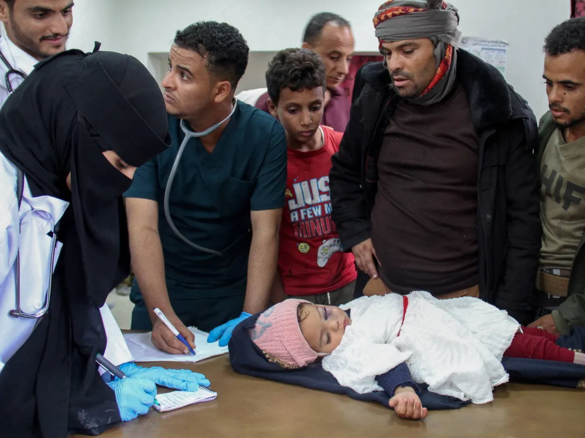 مستشفيات تعز تحت الحصار.. تحذيرات من انهيار شامل للقطاع الصحي بفعل القصف الحوثي