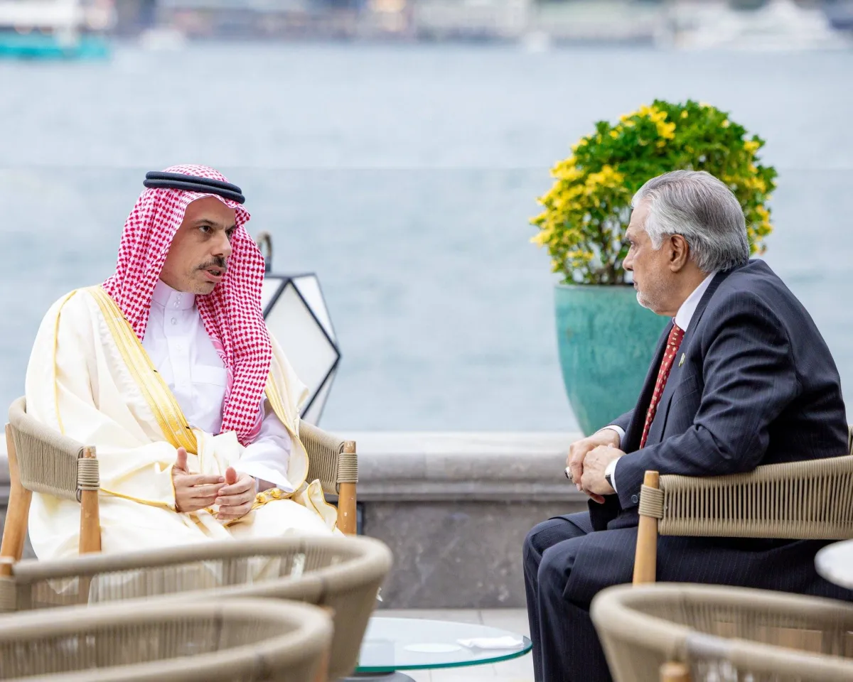 تحرك سعودي باكستاني لتعزيز استقرار المنطقة وتأمين الملاحة البحرية
