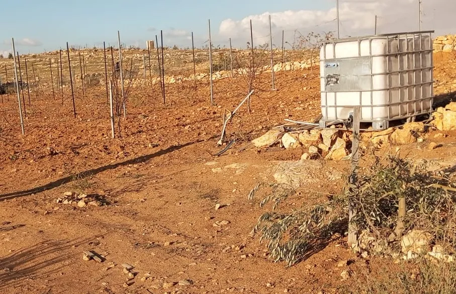 حصار خانق في خلة الحمص وتضييق ممنهج لتهجير السكان