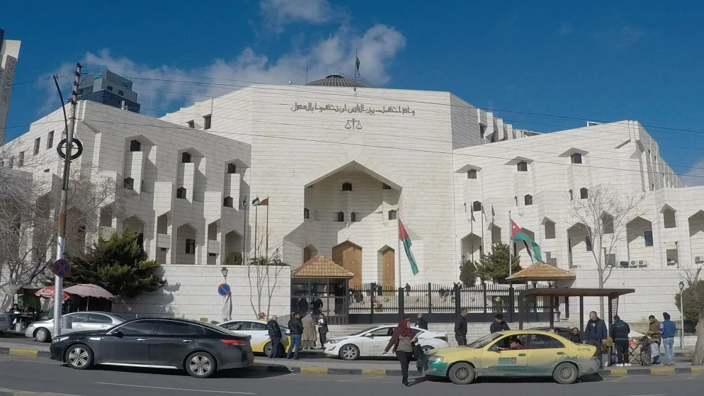 نقابة المحامين تعلن التوقف عن العمل تضامنا مع شهداء وجرحى الوطن