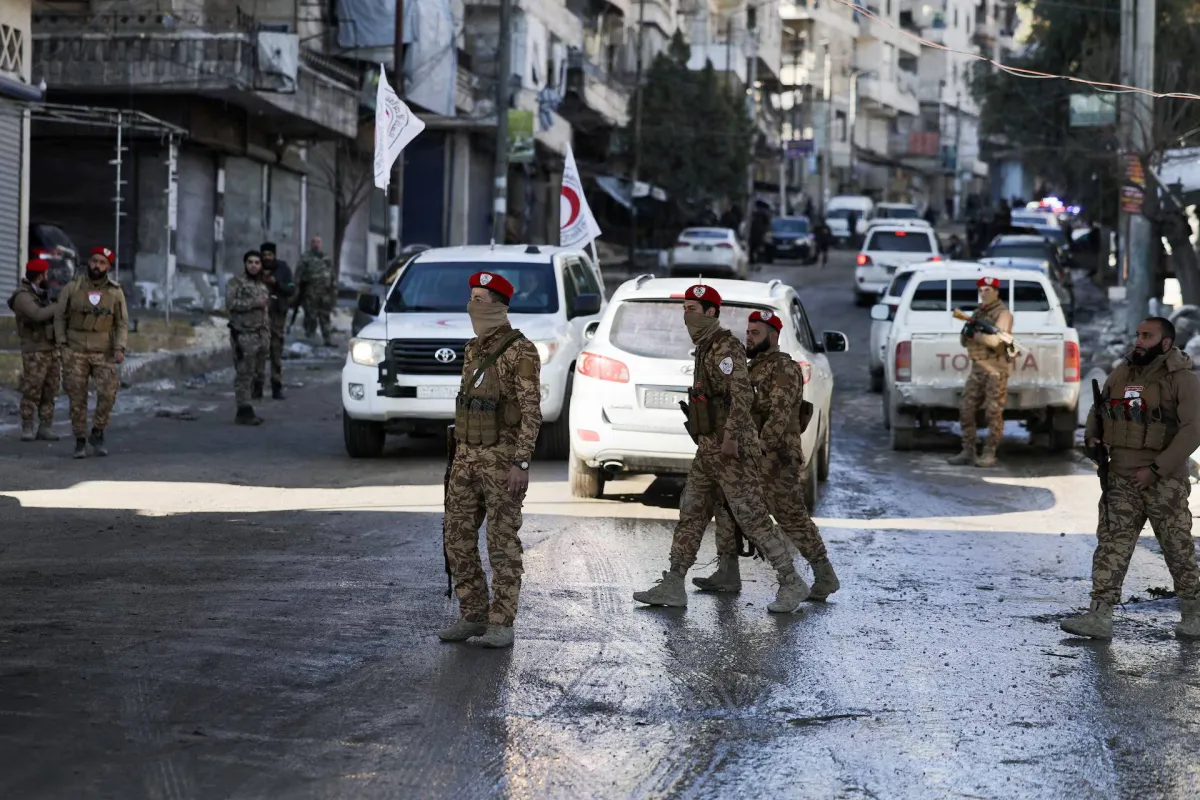 فاجعة على طريق حمص دمشق الدولي عقب انفجار غامض بمركبة