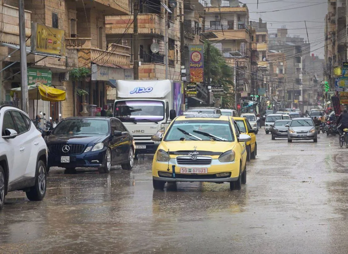 فاجعة السيول في سوريا تلاحق العائلات وتخلف اضرارا جسيمة بالبنية التحتية