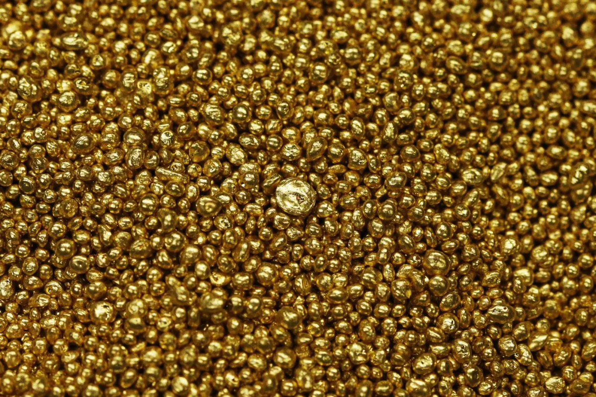 {clean_title}